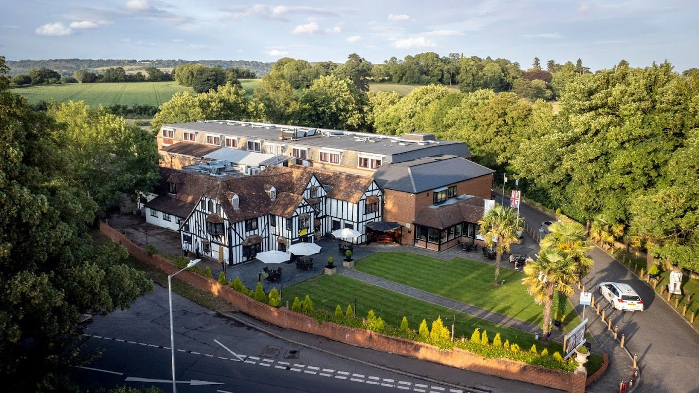 Pinewalk, Carshalton Beaches